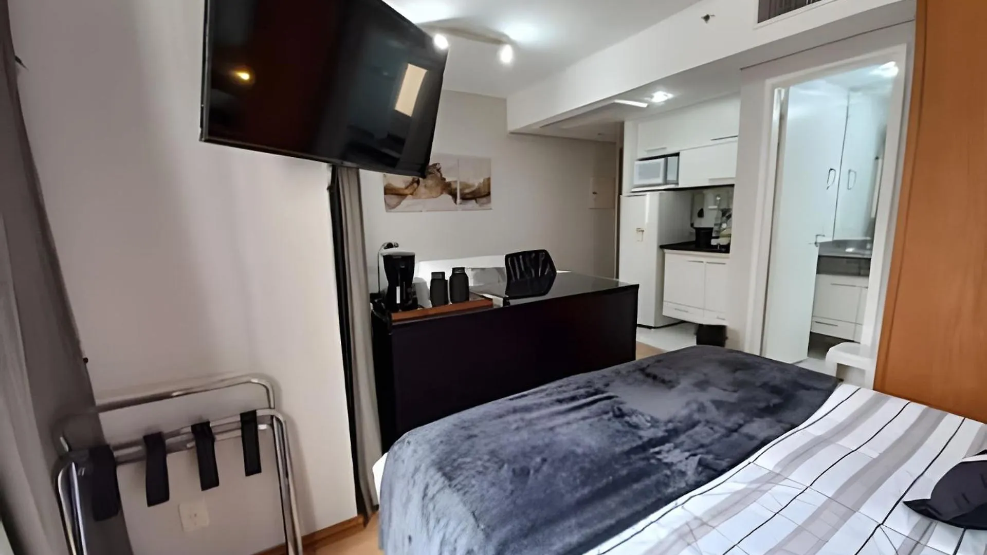 Hotel Flat Moema Av. Rouxinol São Paulo 4*,